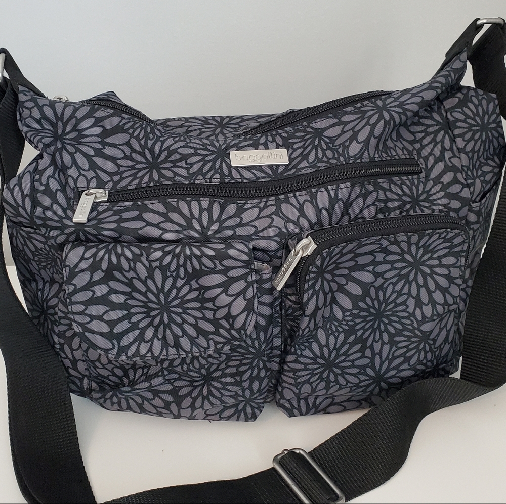 Baggallini Small Everywhere Bag Midnight Blossom